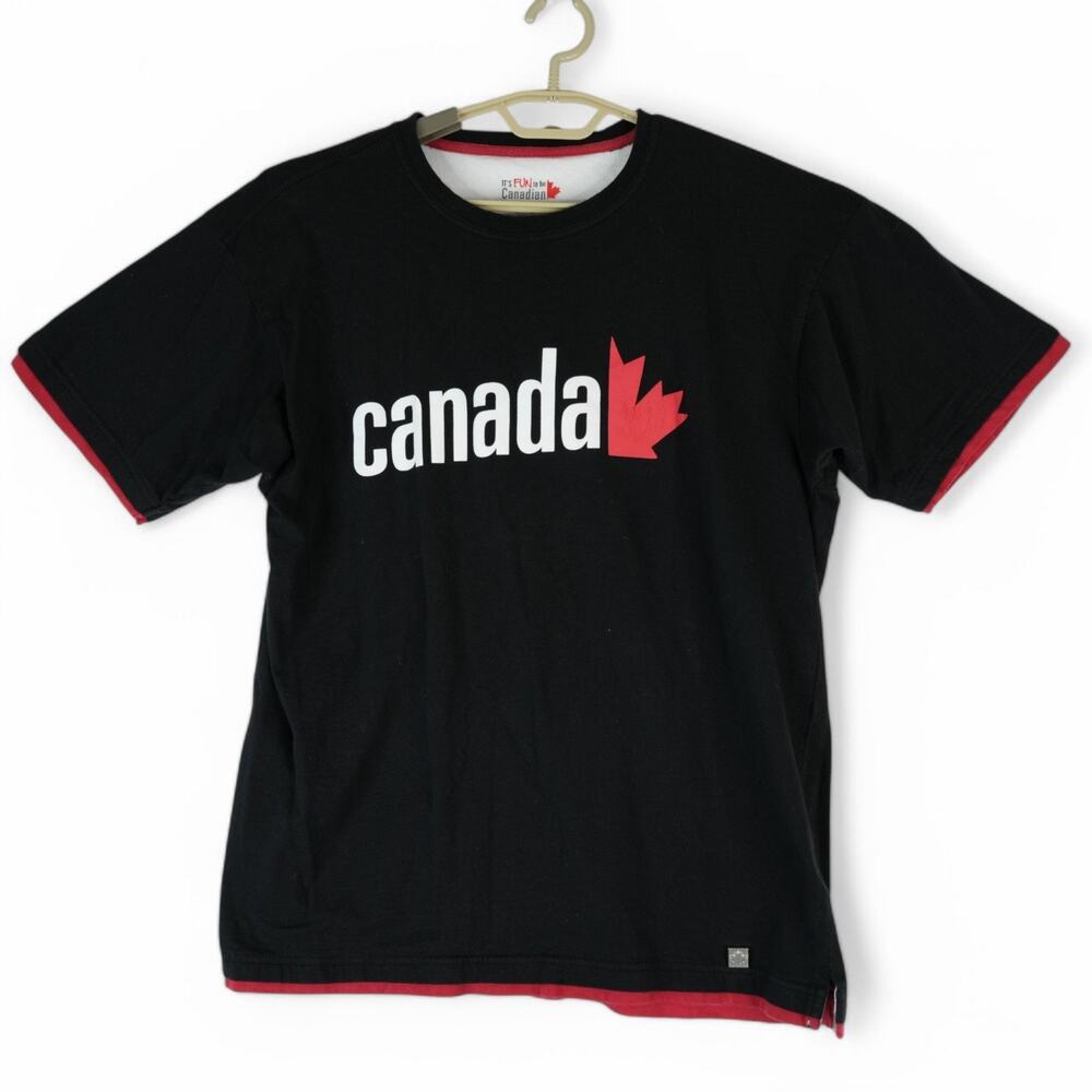 Canada‎ T-Shirt Mens Large Black Red Stripe It's Fun to be Canadian